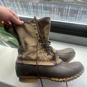 L.L. Bean women’s hunting / duck boots - great condition, size 7M